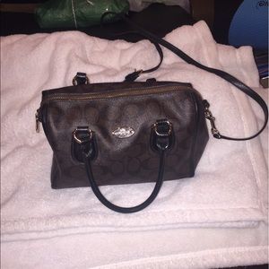 Small cross body coach purse